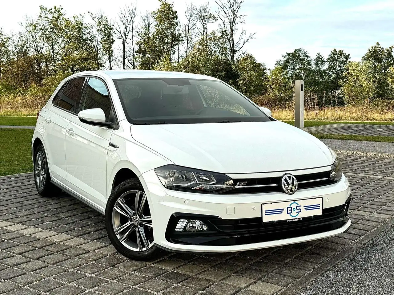 Photo 1 : Volkswagen Polo 2019 Essence