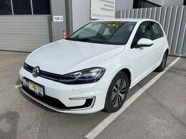 Photo 1 : Volkswagen Golf 2017 Electric