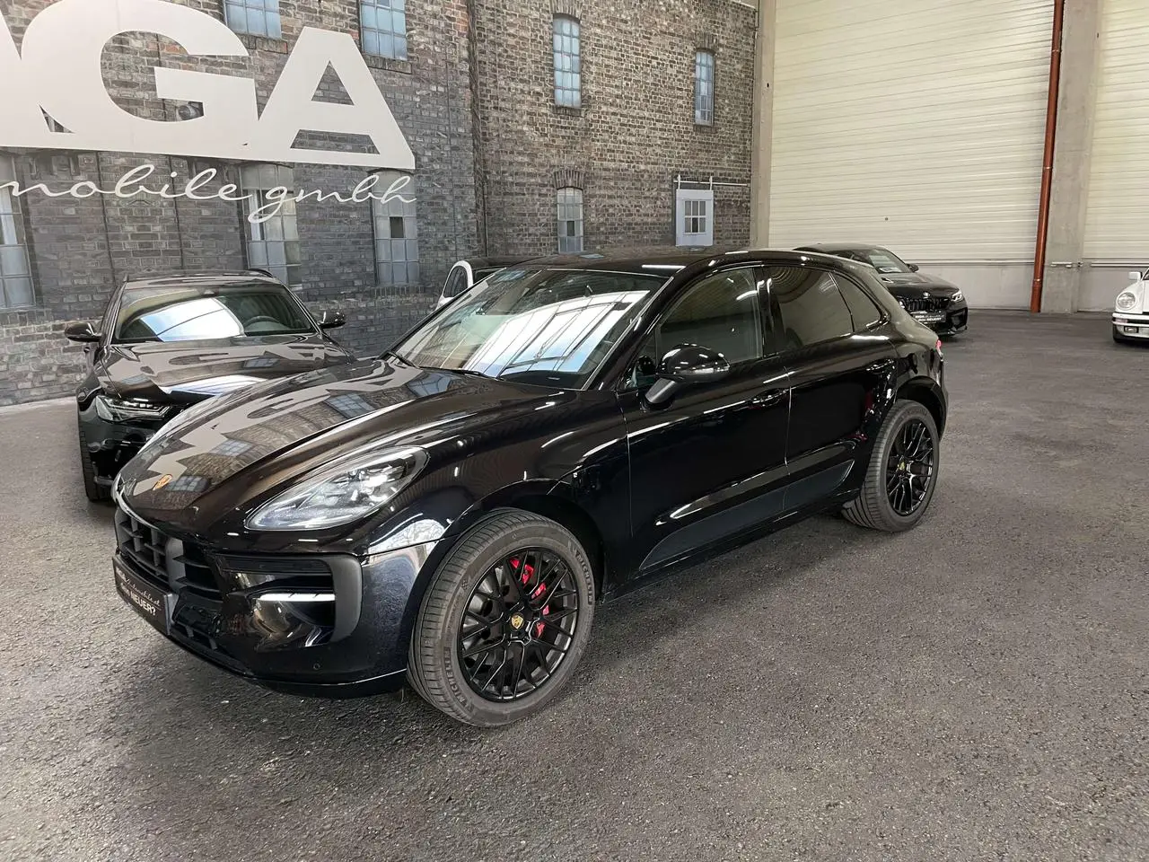 Photo 1 : Porsche Macan 2020 Essence