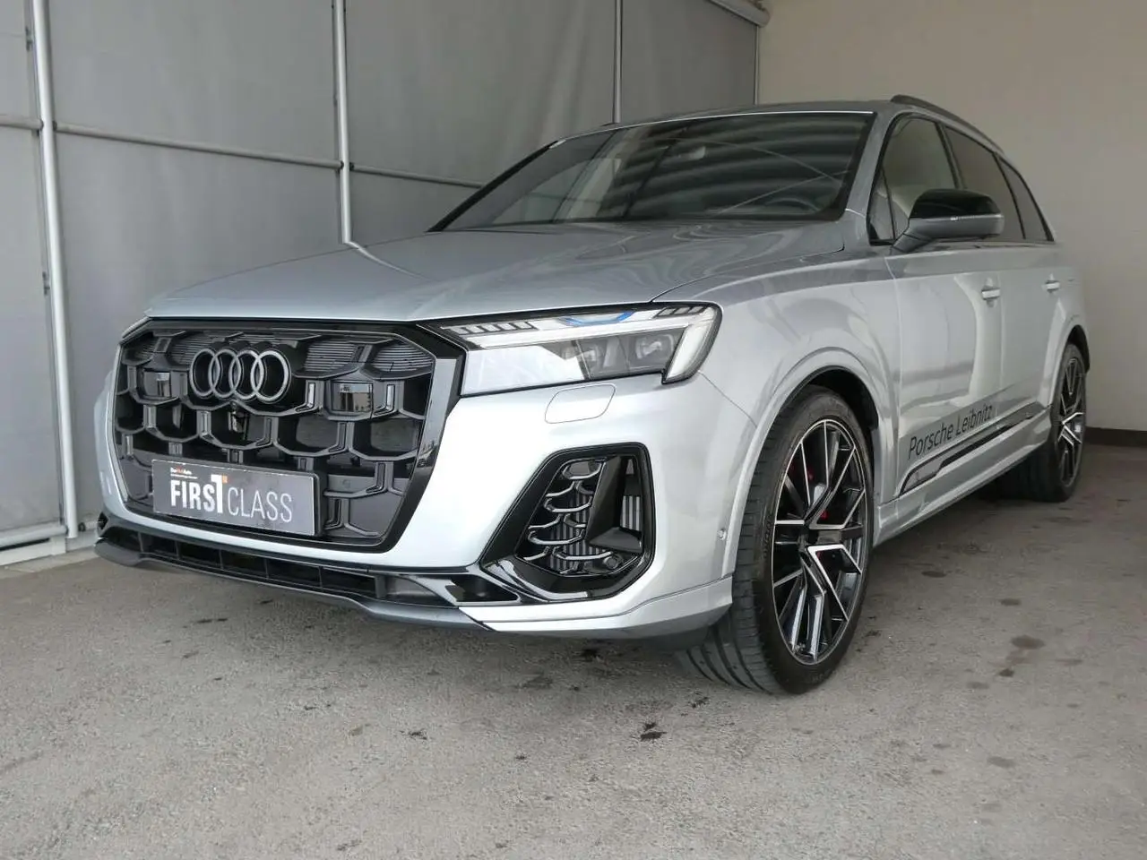 Photo 1 : Audi Q7 2024 Essence