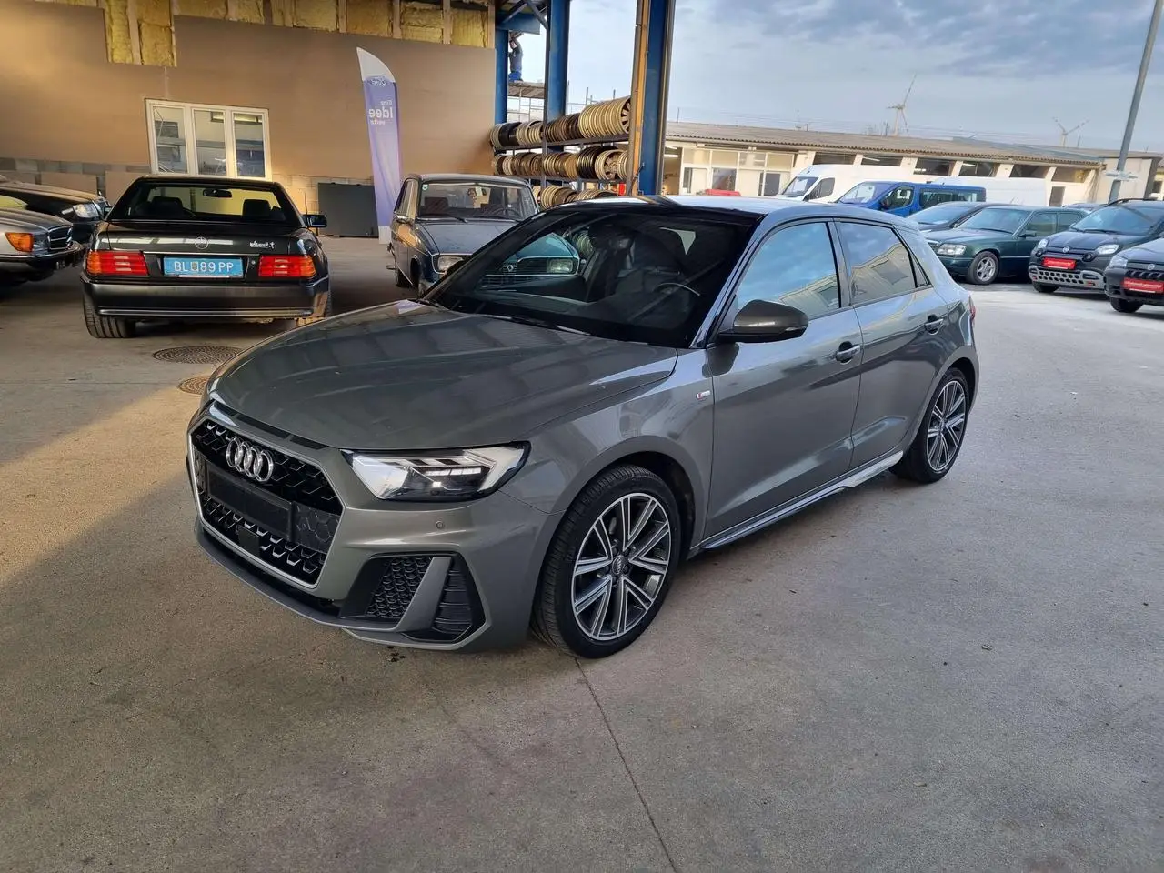 Photo 1 : Audi A1 2019 Essence