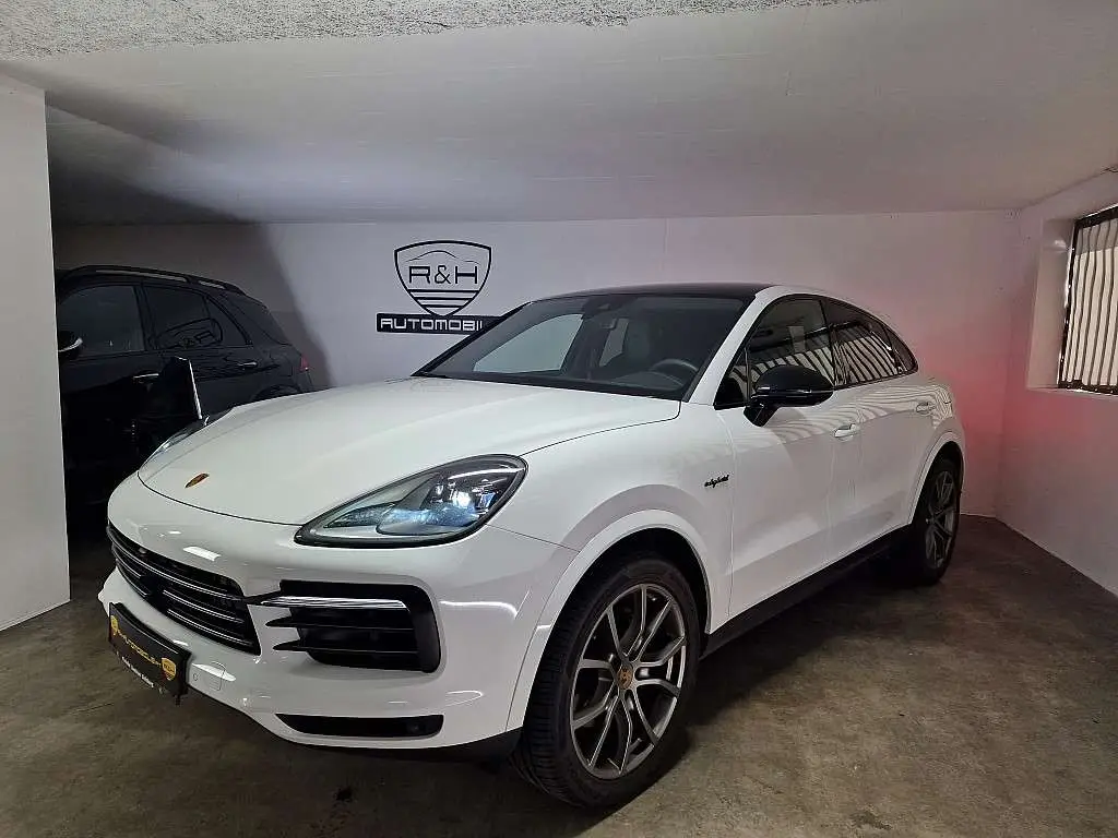 Photo 1 : Porsche Cayenne 2022 Hybrid