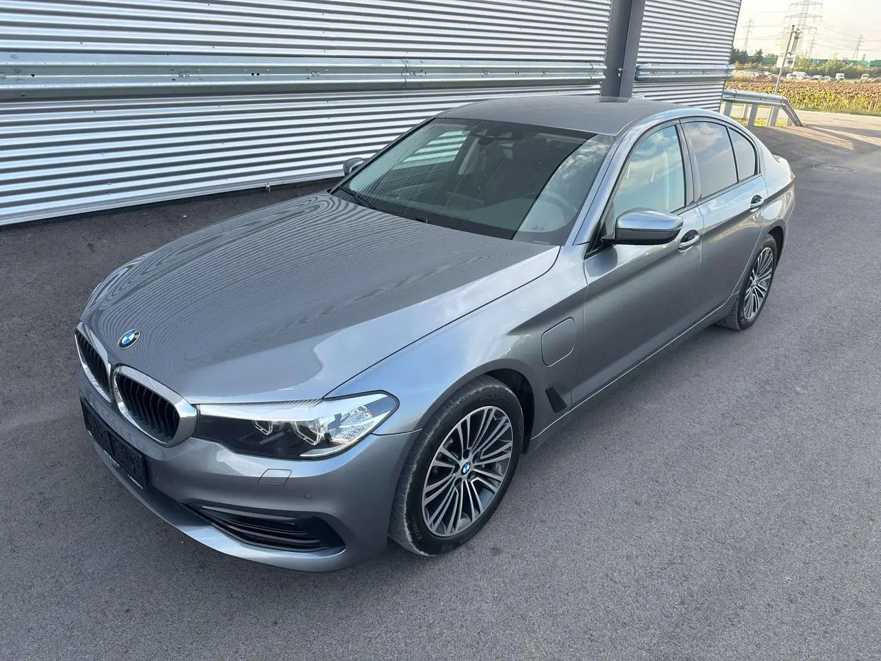 Photo 1 : Bmw Serie 5 2019 Hybrid