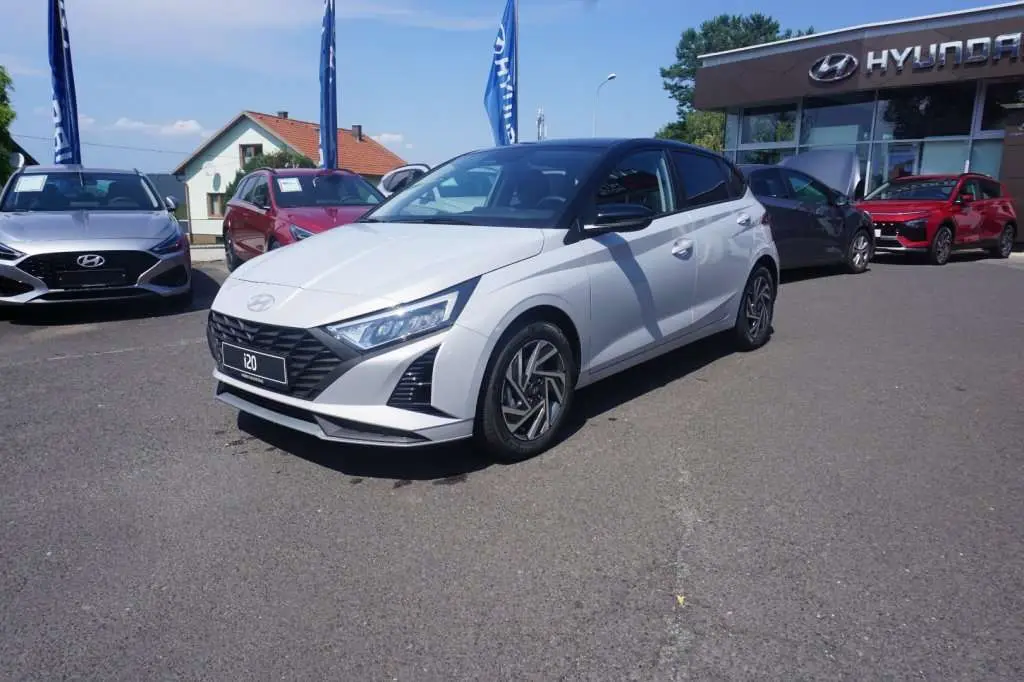 Photo 1 : Hyundai I20 2024 Petrol