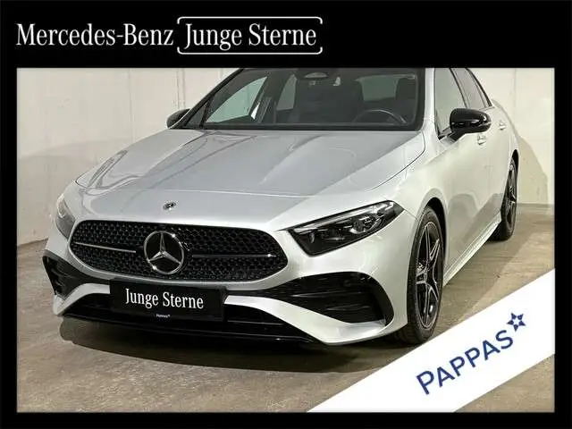 Photo 1 : Mercedes-benz Classe A 2023 Petrol