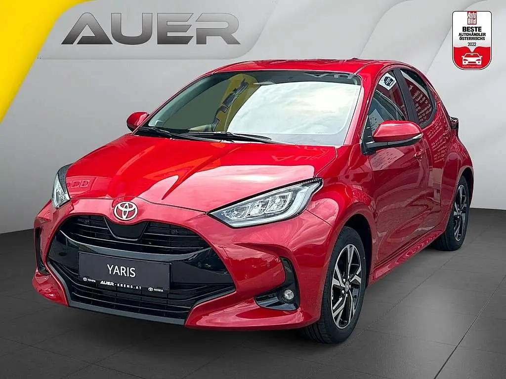 Photo 1 : Toyota Yaris 2024 Petrol