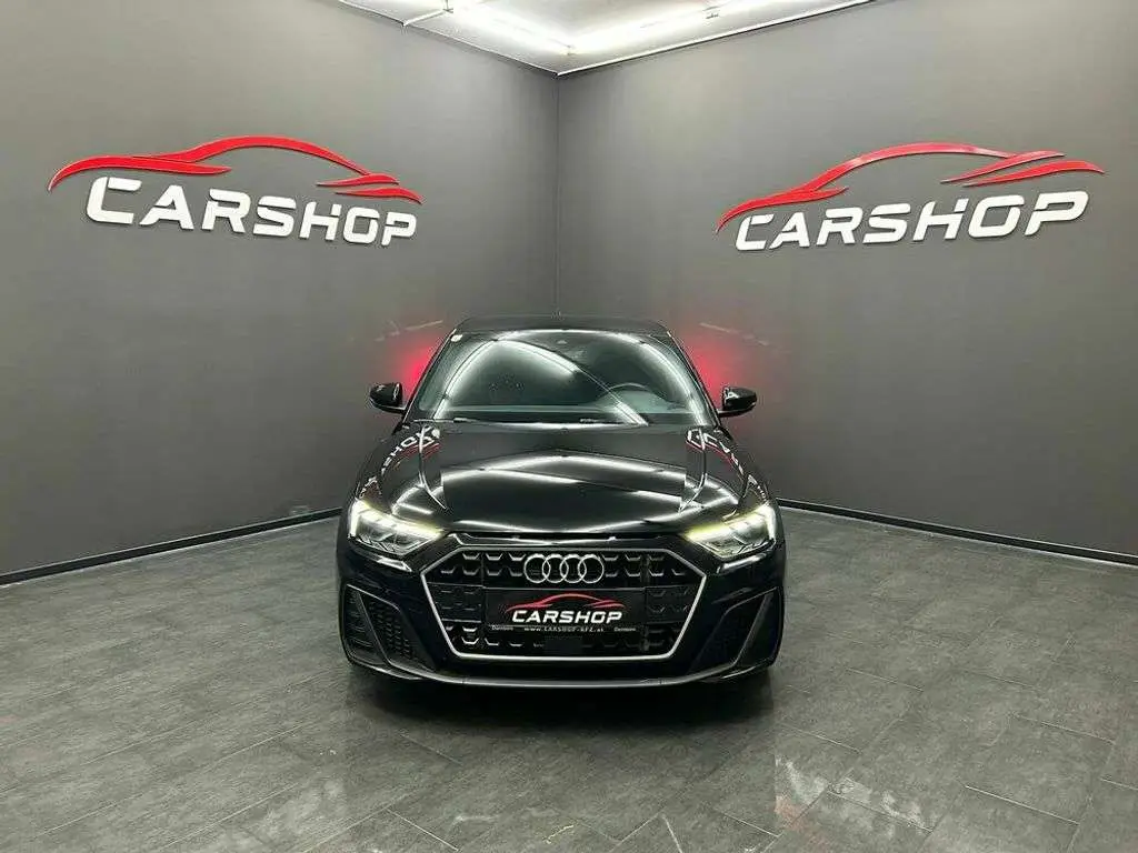 Photo 1 : Audi A1 2019 Essence