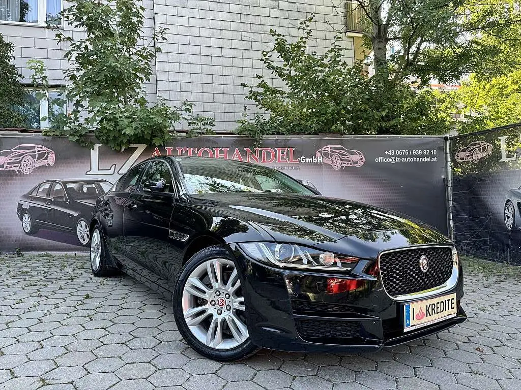 Photo 1 : Jaguar Xe 2018 Diesel