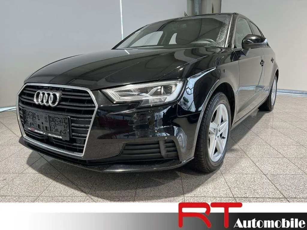 Photo 1 : Audi A3 2019 Diesel