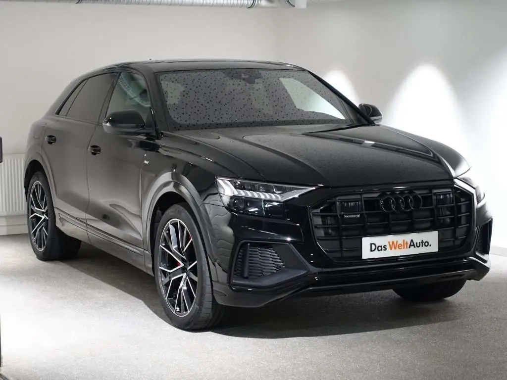 Photo 1 : Audi Q8 2023 Diesel