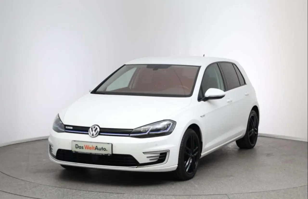 Photo 1 : Volkswagen Golf 2019 Electric