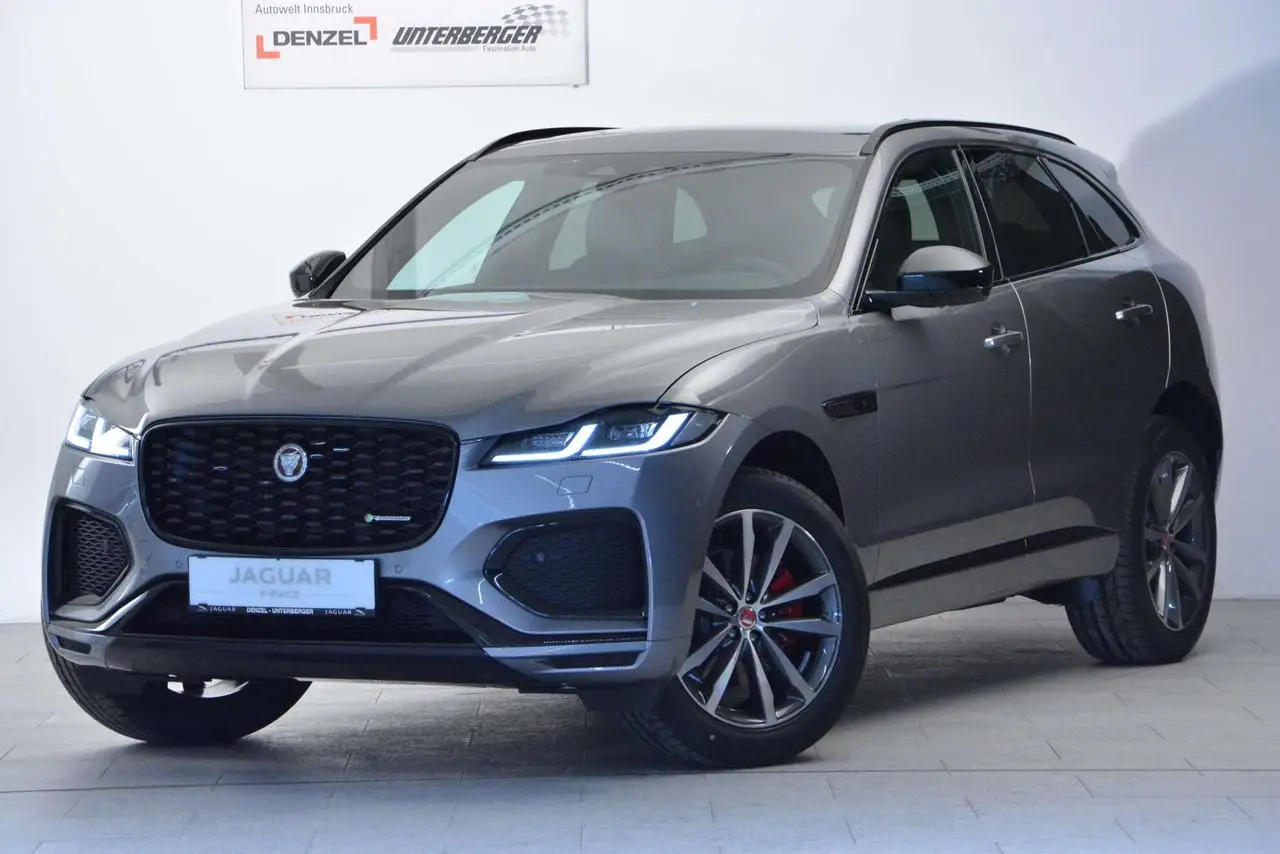 Photo 1 : Jaguar F-pace 2022 Essence