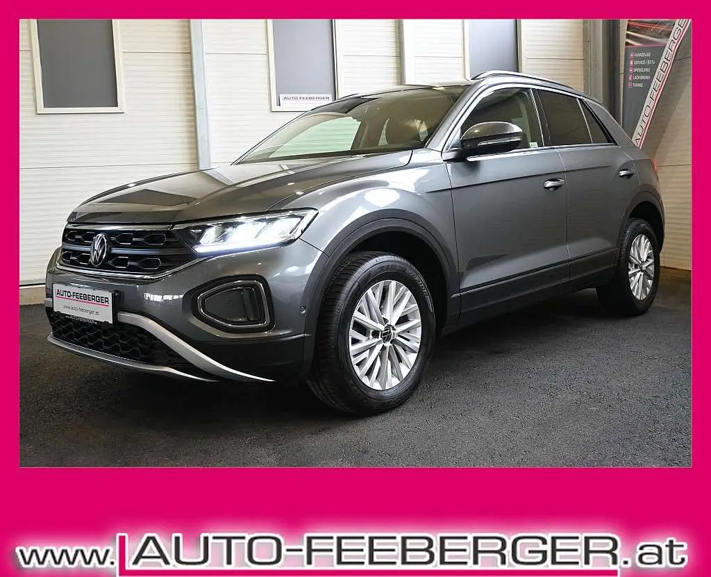 Photo 1 : Volkswagen T-roc 2023 Petrol