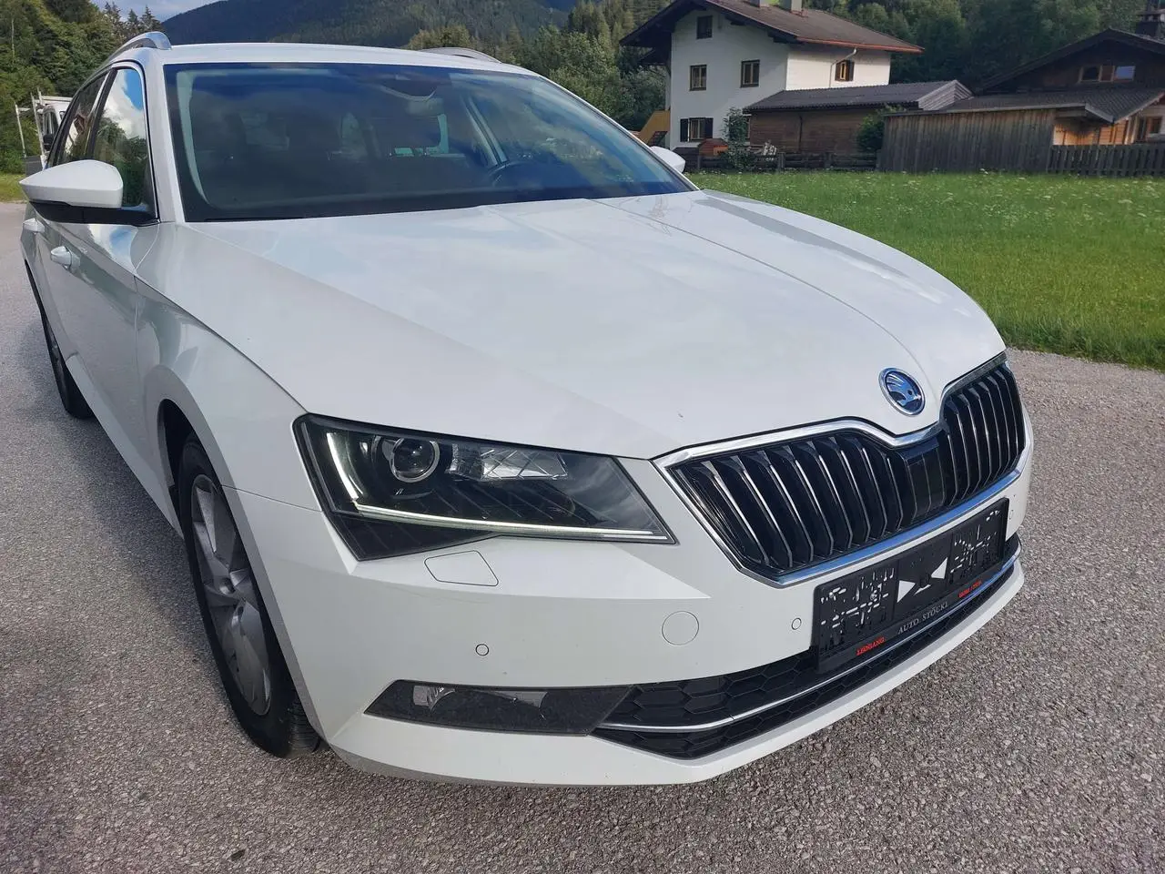 Photo 1 : Skoda Superb 2018 Diesel