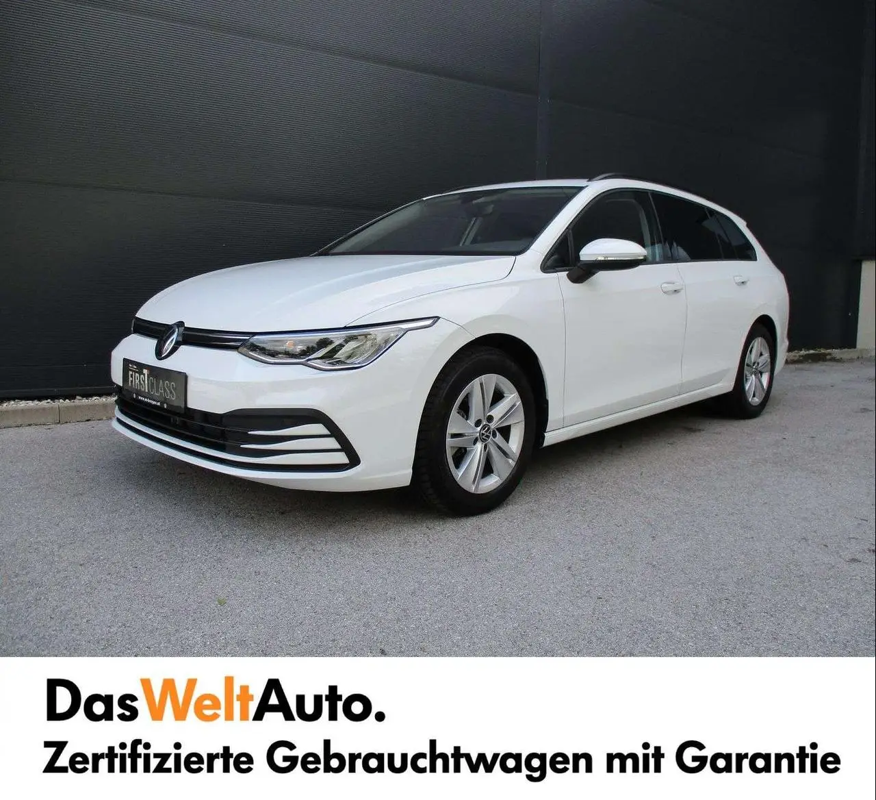 Photo 1 : Volkswagen Golf 2024 Petrol