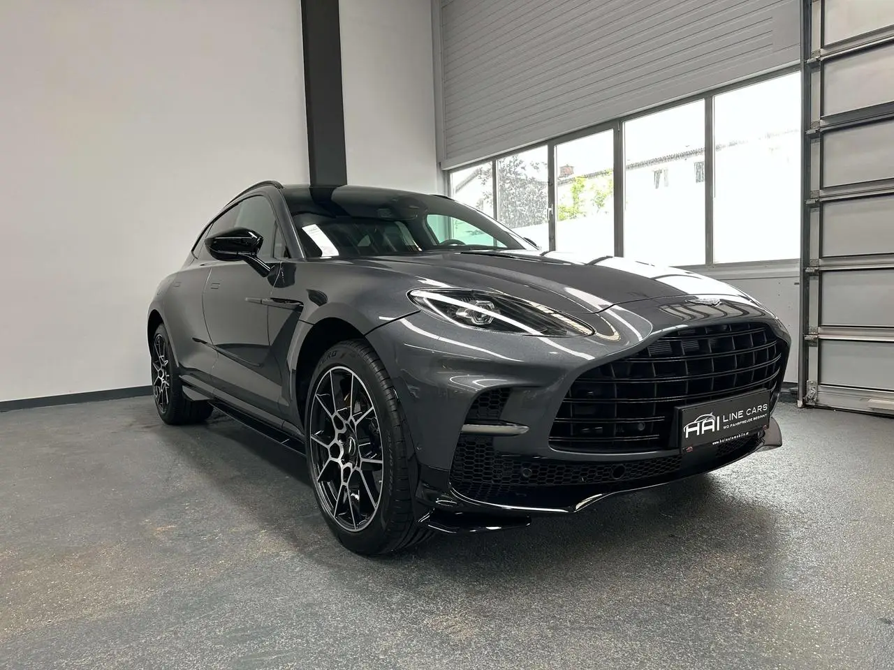 Photo 1 : Aston Martin Dbx 2024 Petrol