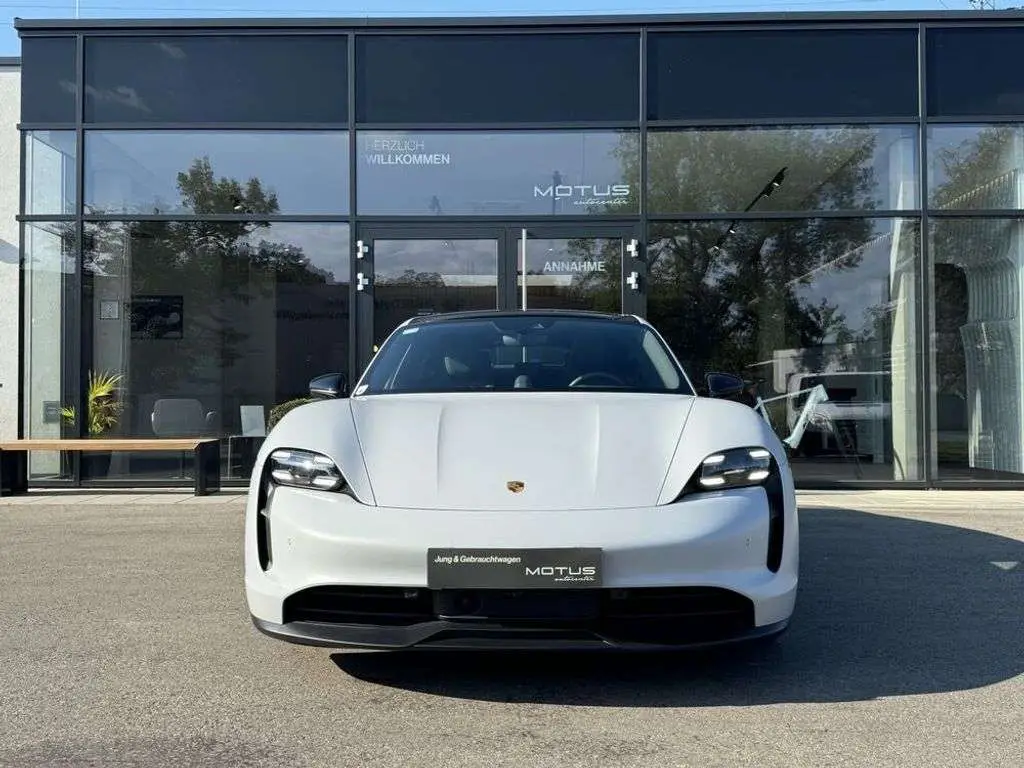 Photo 1 : Porsche Taycan 2021 Electric