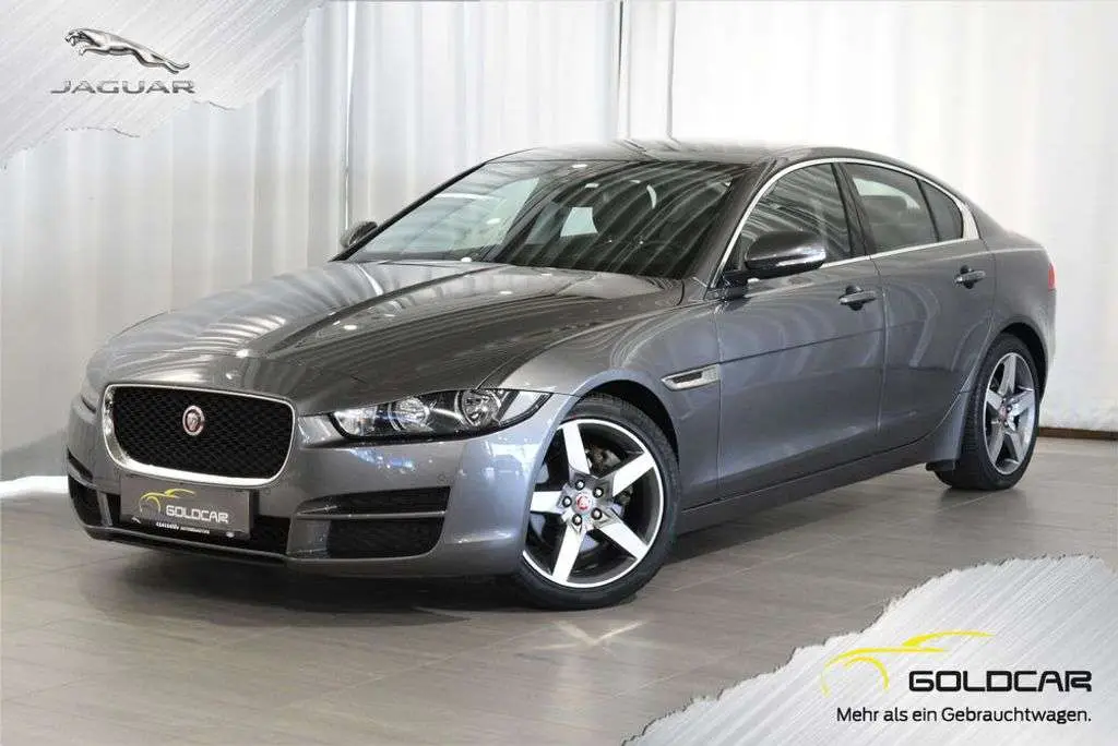 Photo 1 : Jaguar Xe 2017 Diesel