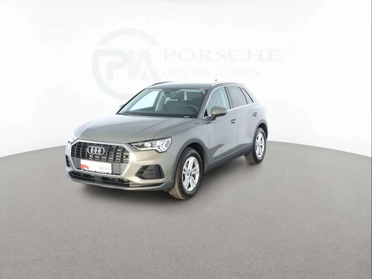 Photo 1 : Audi Q3 2024 Essence