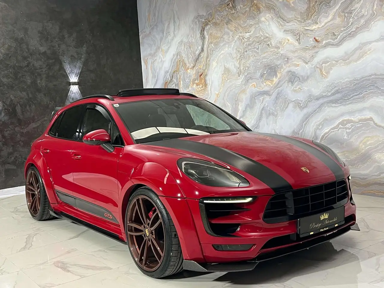 Photo 1 : Porsche Macan 2016 Essence