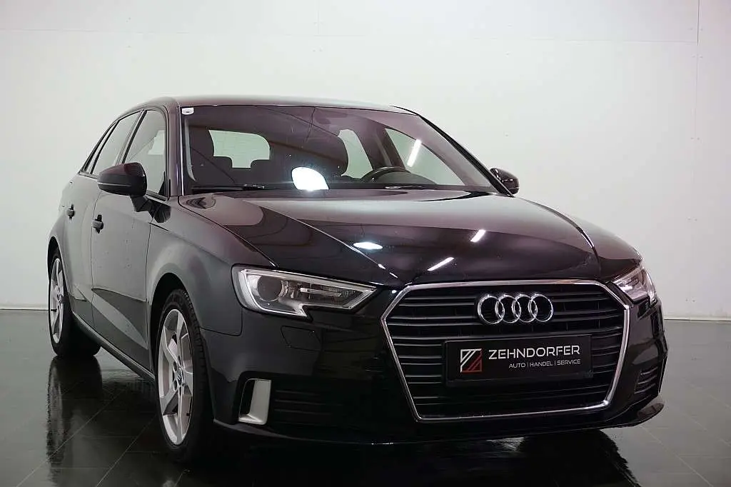 Photo 1 : Audi A3 2018 Diesel