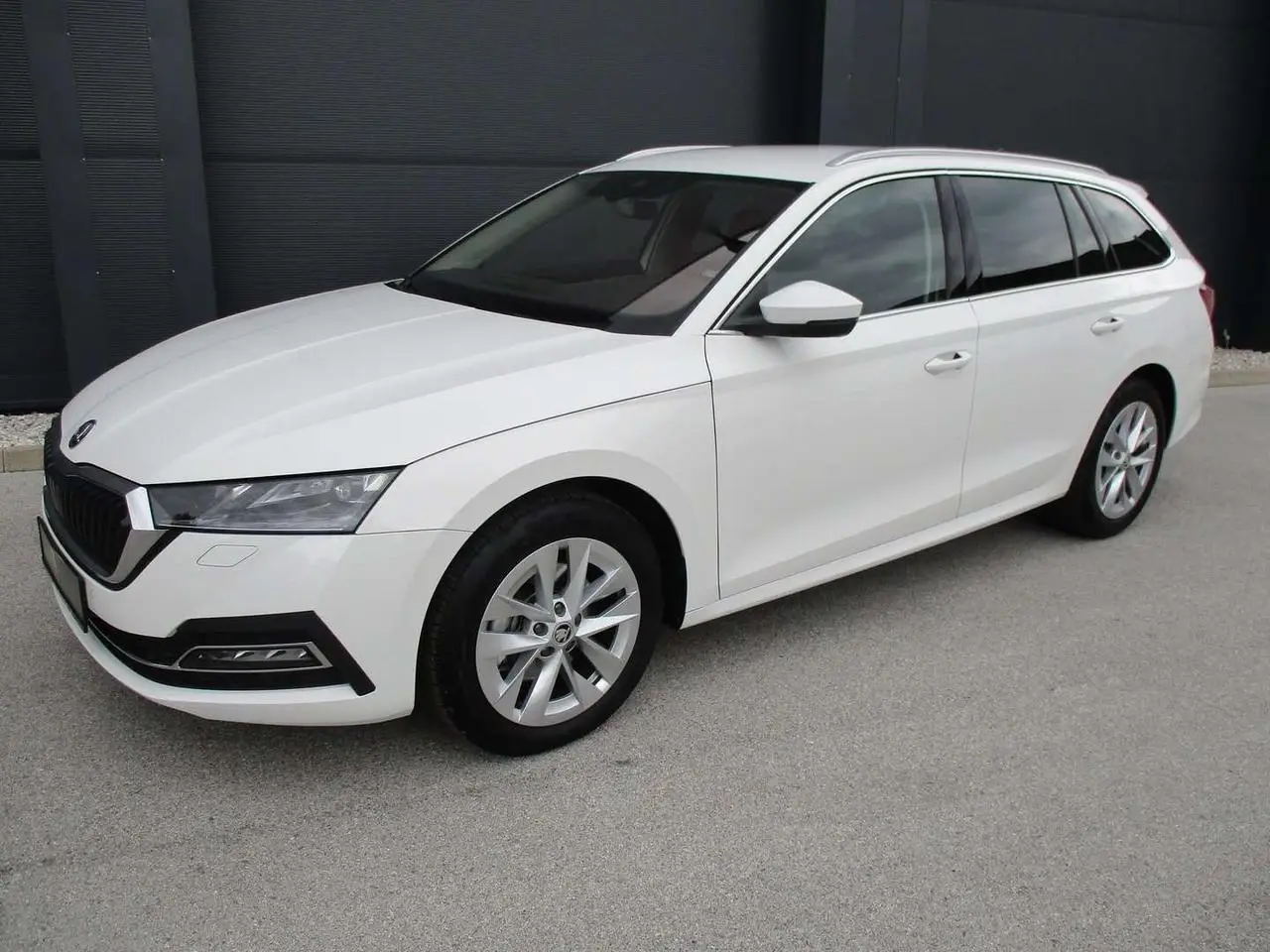 Photo 1 : Skoda Octavia 2024 Diesel