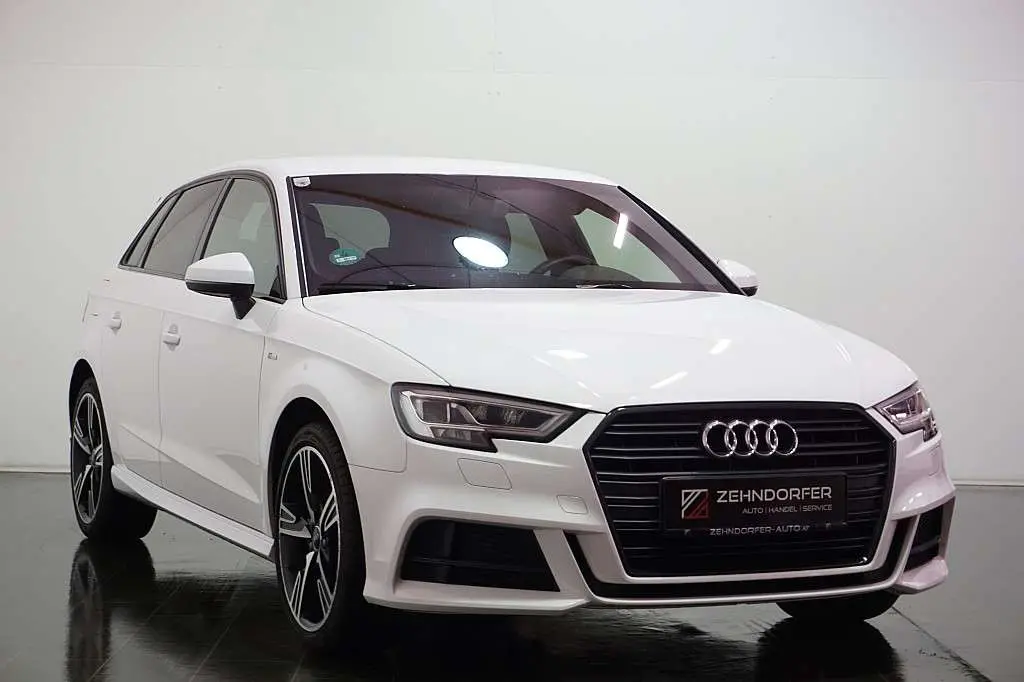 Photo 1 : Audi A3 2020 Petrol