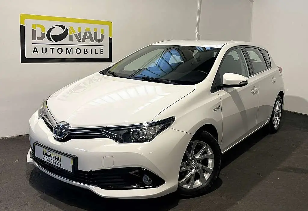 Photo 1 : Toyota Auris 2017 Petrol