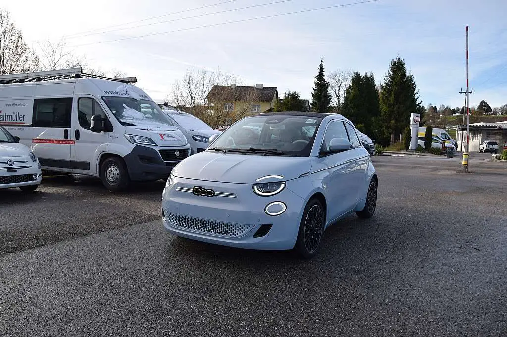 Photo 1 : Fiat 500c 2024 Electric