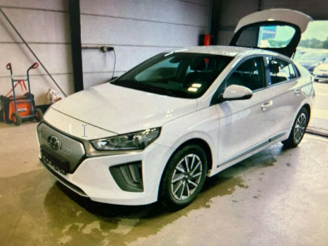 Photo 1 : Hyundai Ioniq 2021 Electric