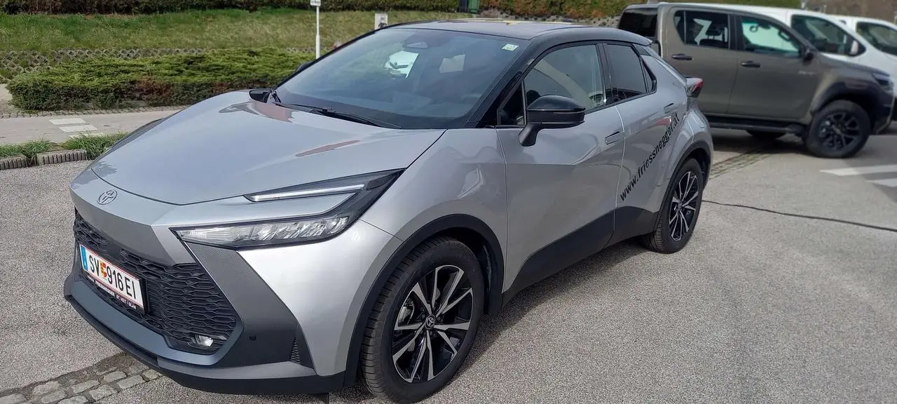 Photo 1 : Toyota C-hr 2023 Hybride