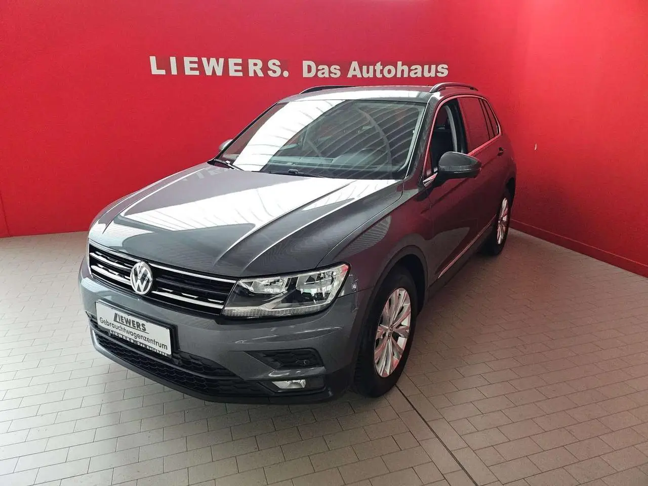 Photo 1 : Volkswagen Tiguan 2019 Essence