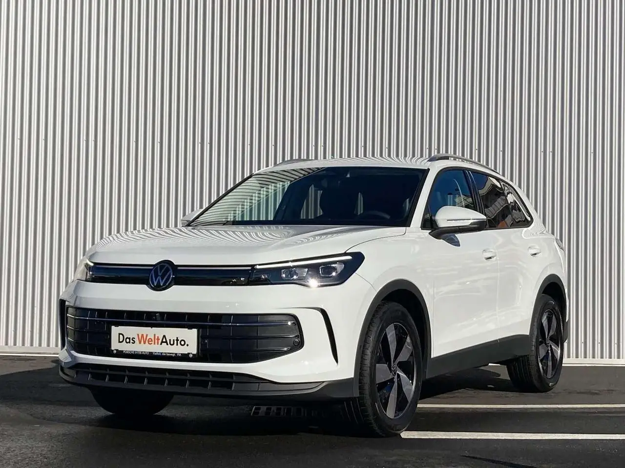 Photo 1 : Volkswagen Tiguan 2024 Petrol