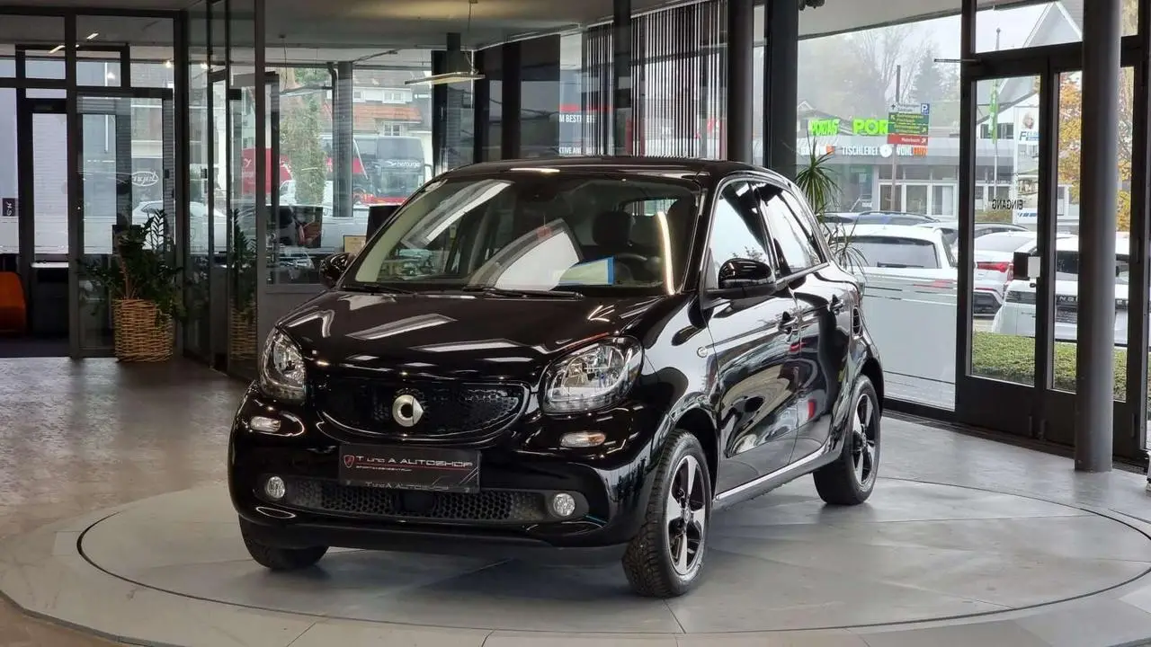 Photo 1 : Smart Forfour 2019 Essence