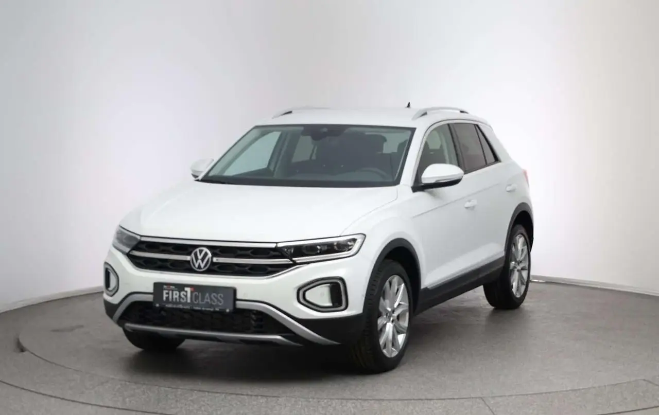 Photo 1 : Volkswagen T-roc 2024 Petrol