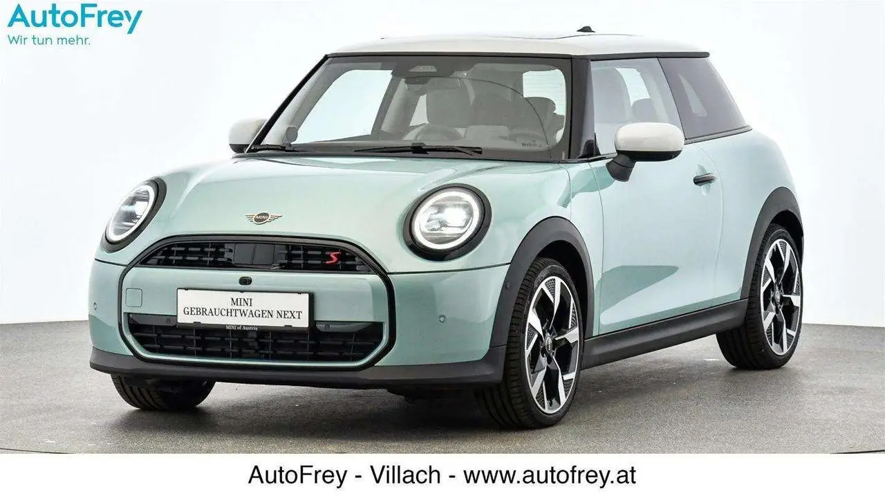 Photo 1 : Mini Cooper 2024 Petrol