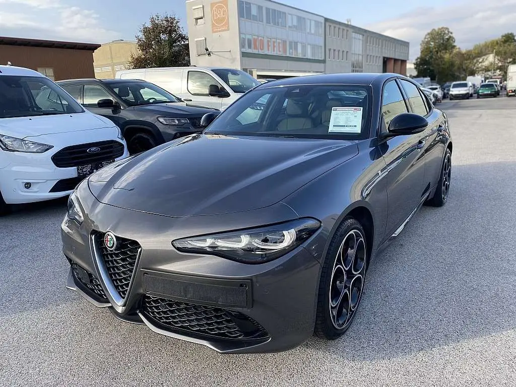 Photo 1 : Alfa Romeo Giulia 2023 Diesel