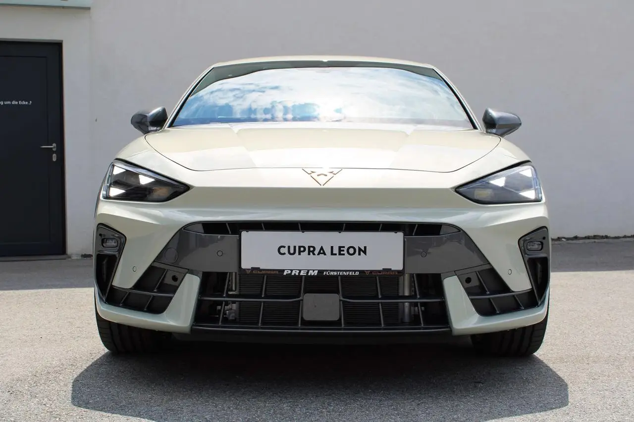 Photo 1 : Cupra Leon 2024 Essence