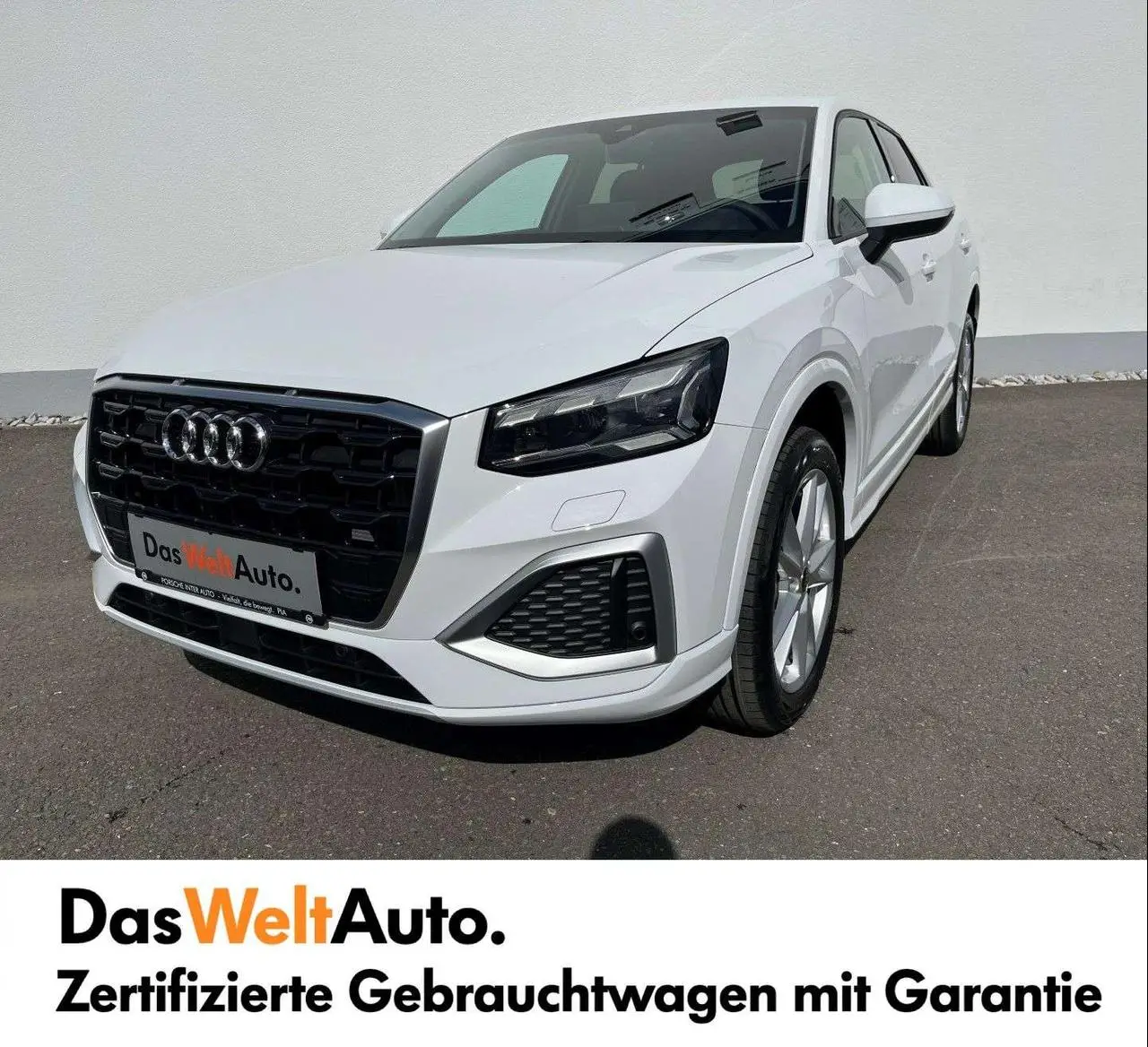 Photo 1 : Audi Q2 2024 Petrol