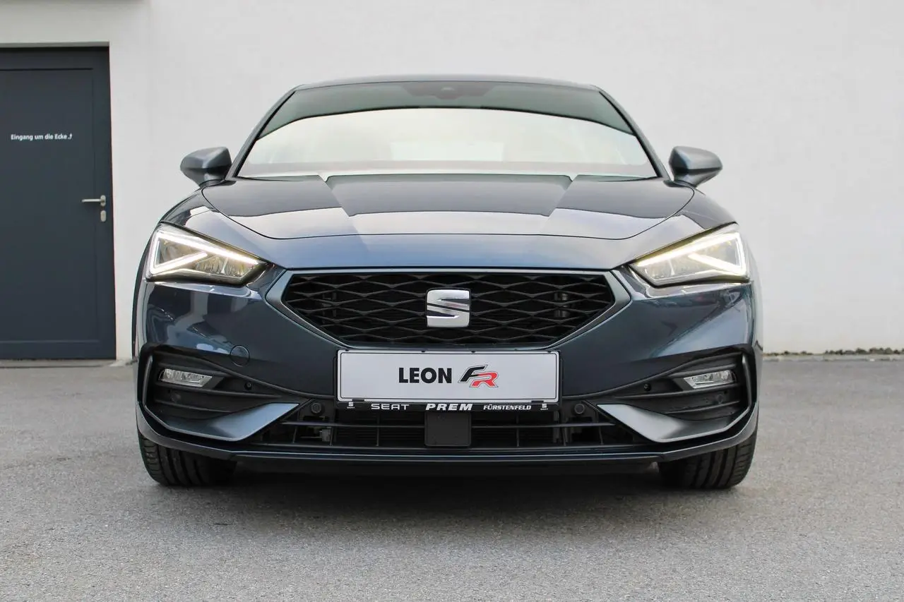 Photo 1 : Seat Leon 2023 Petrol