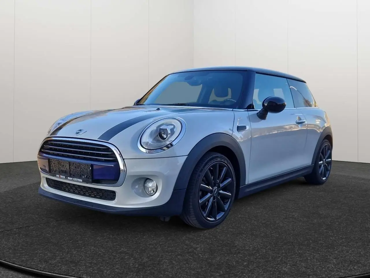 Photo 1 : Mini Cooper 2017 Petrol