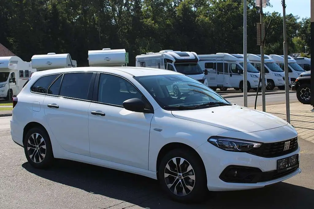 Photo 1 : Fiat Tipo 2022 Essence