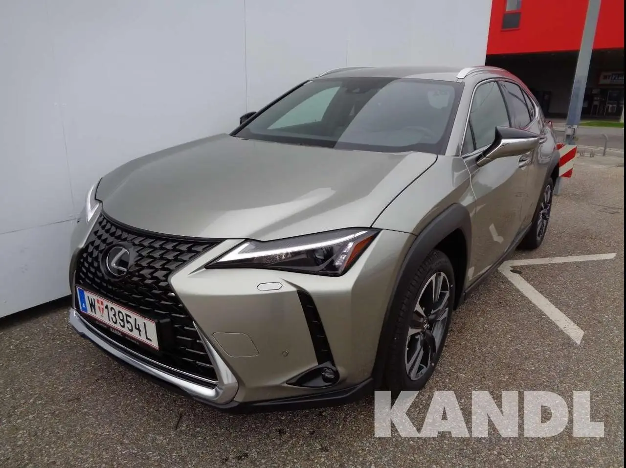 Photo 1 : Lexus Ux 2023 Hybride