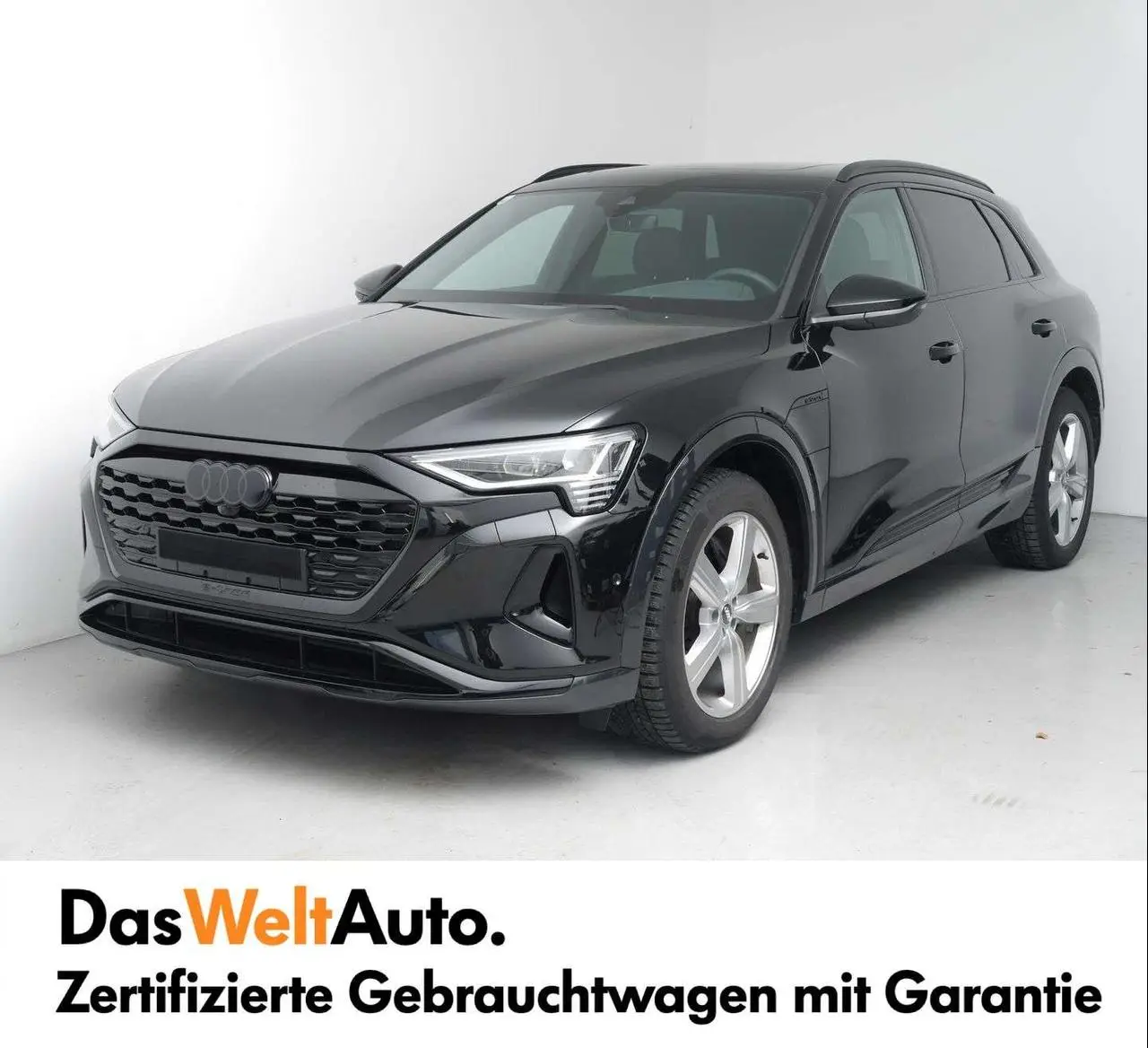 Photo 1 : Audi Q8 2023 Électrique