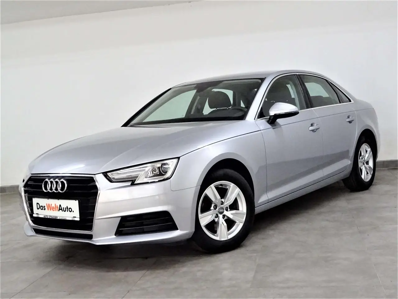 Photo 1 : Audi A4 2016 Essence