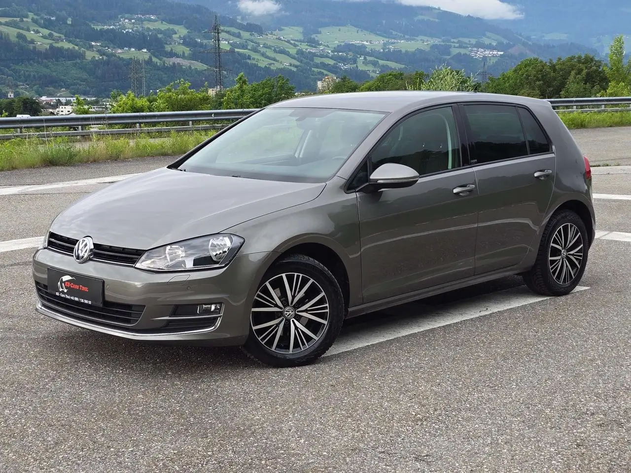 Photo 1 : Volkswagen Golf 2017 Petrol