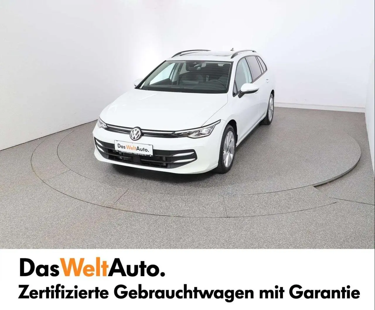 Photo 1 : Volkswagen Golf 2024 Petrol