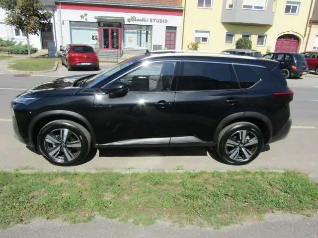 Photo 1 : Nissan X-trail 2023 Essence