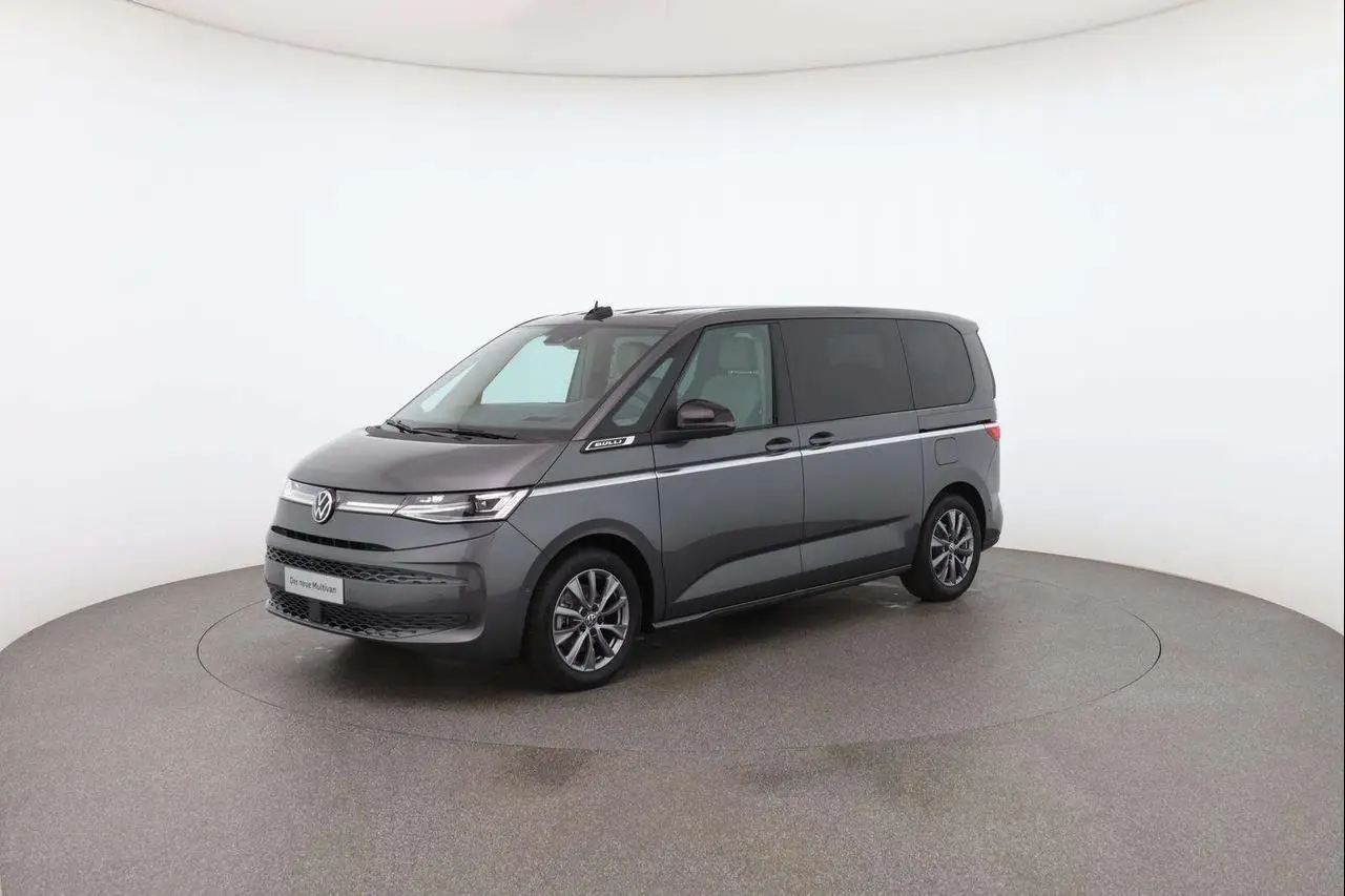 Photo 1 : Volkswagen T7 2024 Hybrid