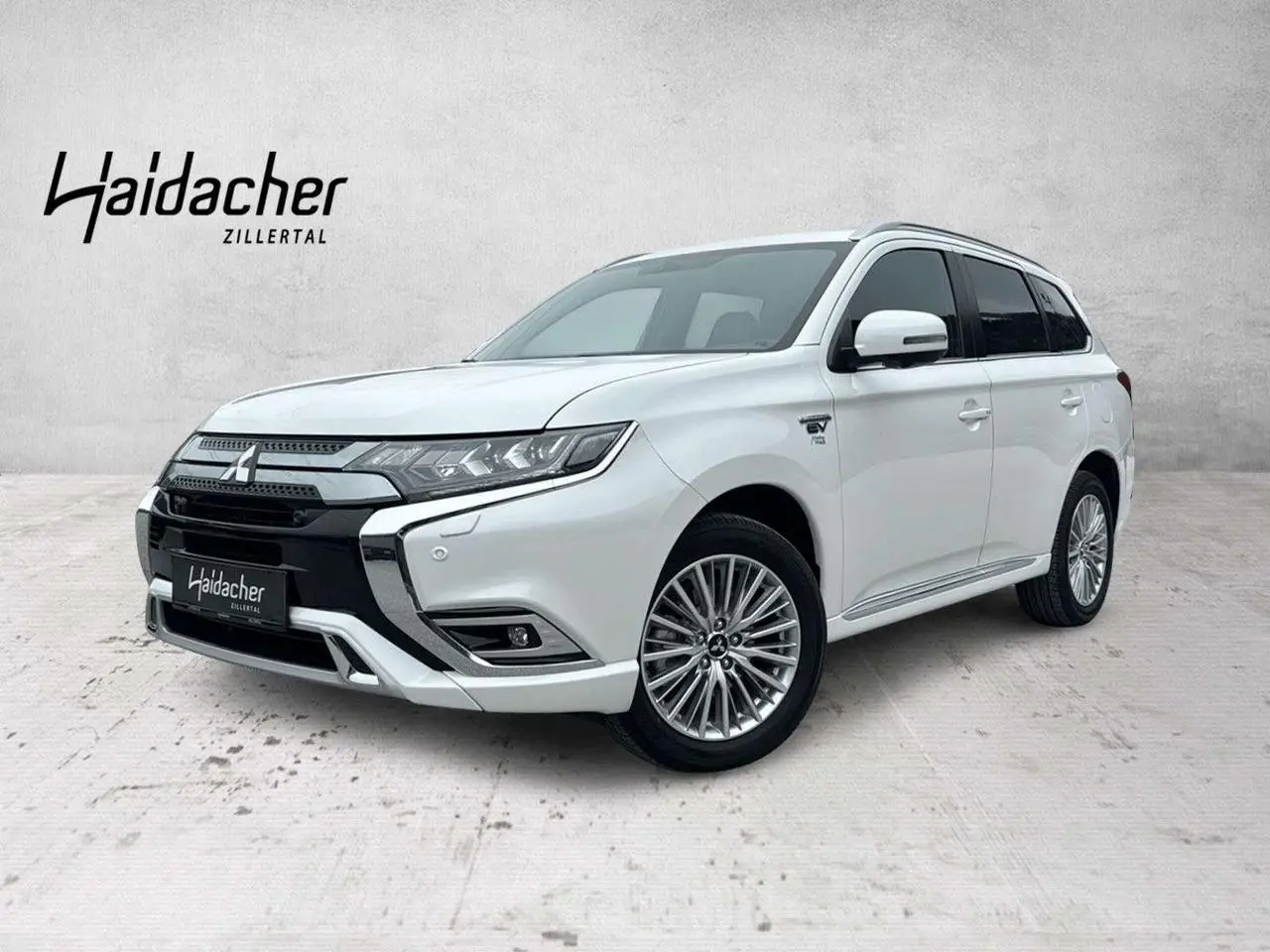 Photo 1 : Mitsubishi Outlander 2018 Hybride